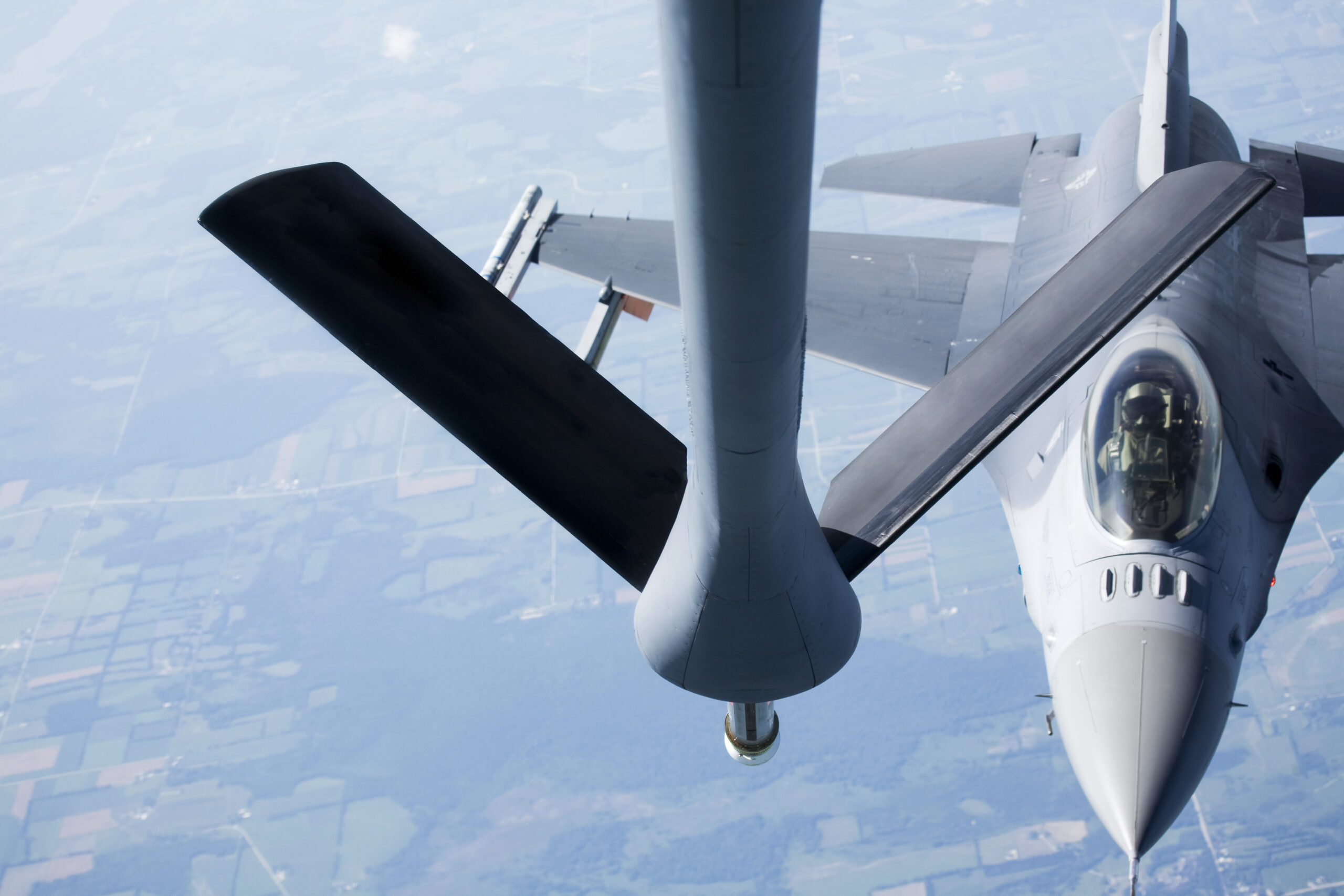 Mid-Air Refueling of an F-16